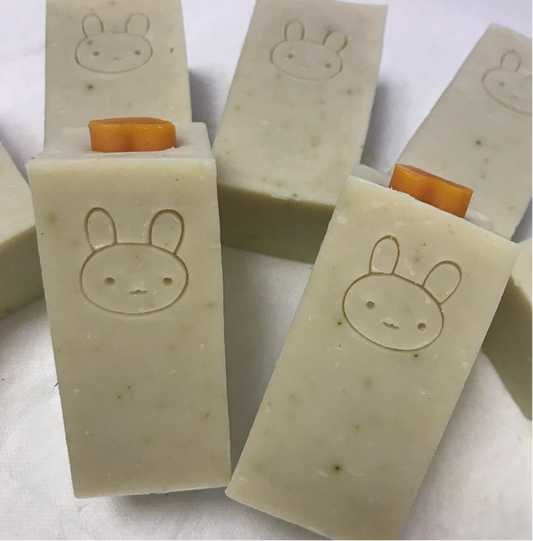 左手香甜杏温柔皂