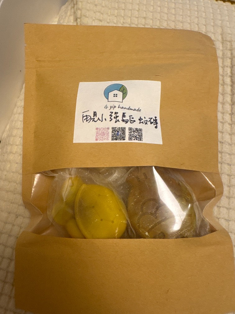 再見小強蚊磚
